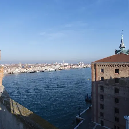 The Venice Penthouse And Rooftop-Terrace At Molino Stucky Esterno foto